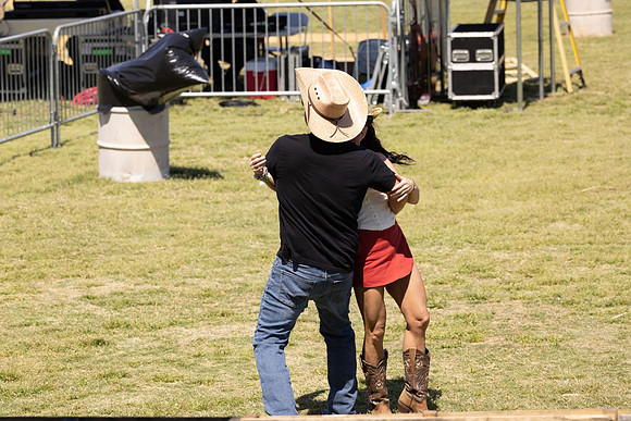 Wake the Lake Crowd070
