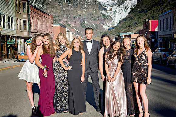 2017 042217 Prom 023