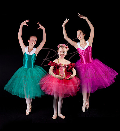 Layered 3 ballerinas