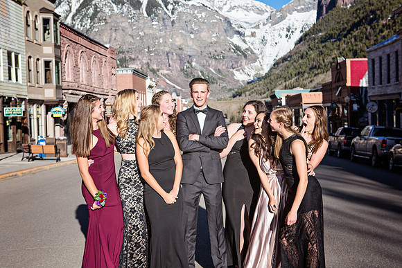 2017 042217 Prom 018