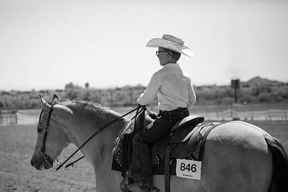 jb bw 2022 04 16 22 - Horse Show  - 64