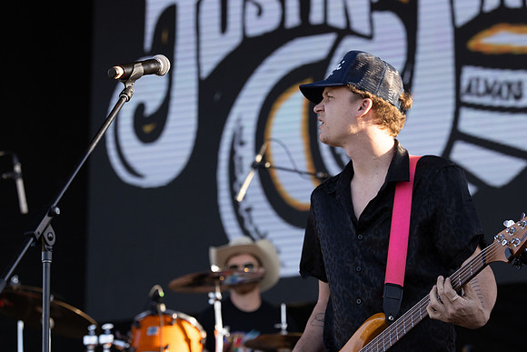 Justin - 60